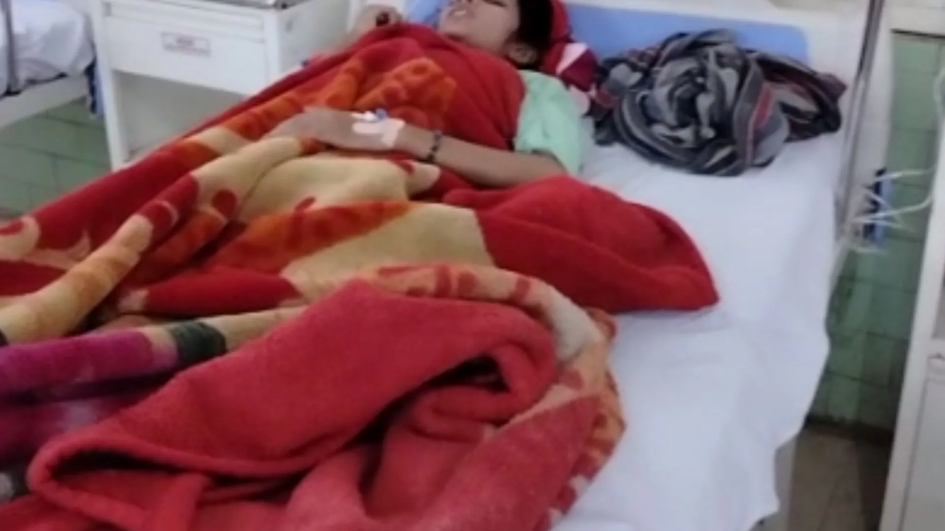 बरेली: प्रेमी से विवाद होने पर युवती ने खाया जहरीला पदार्थ, अस्पताल में भर्ती