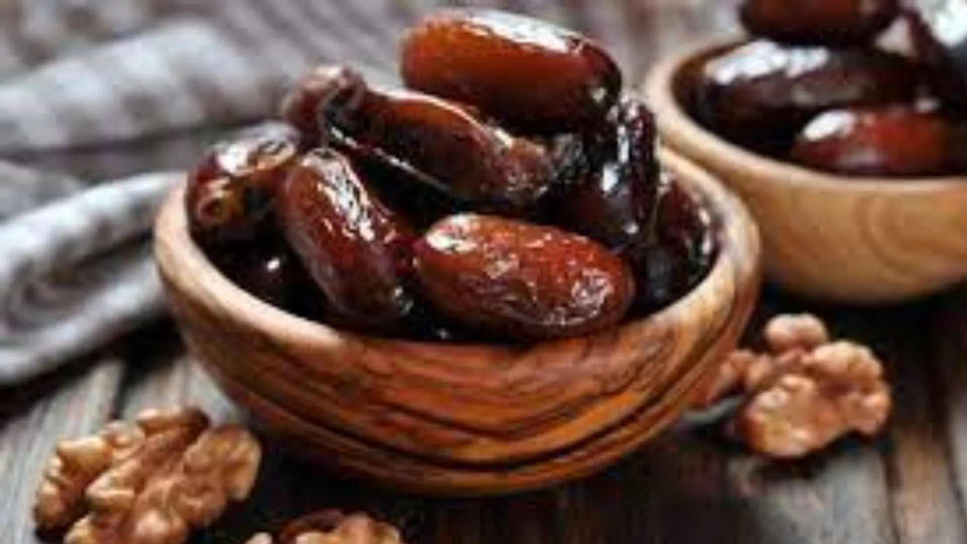 जानिए सर्दी में खजूर खाने के फायदे, कोलेस्ट्रॉल-ब्लड प्रेशर के मरीजों के लिए वरदान