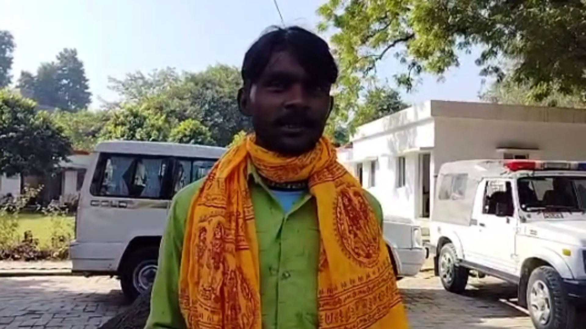 बरेली: युवक को दबंगों ने घेरकर लाठी डंडों से पीटा, पीड़ित ने SSP से की शिकायत