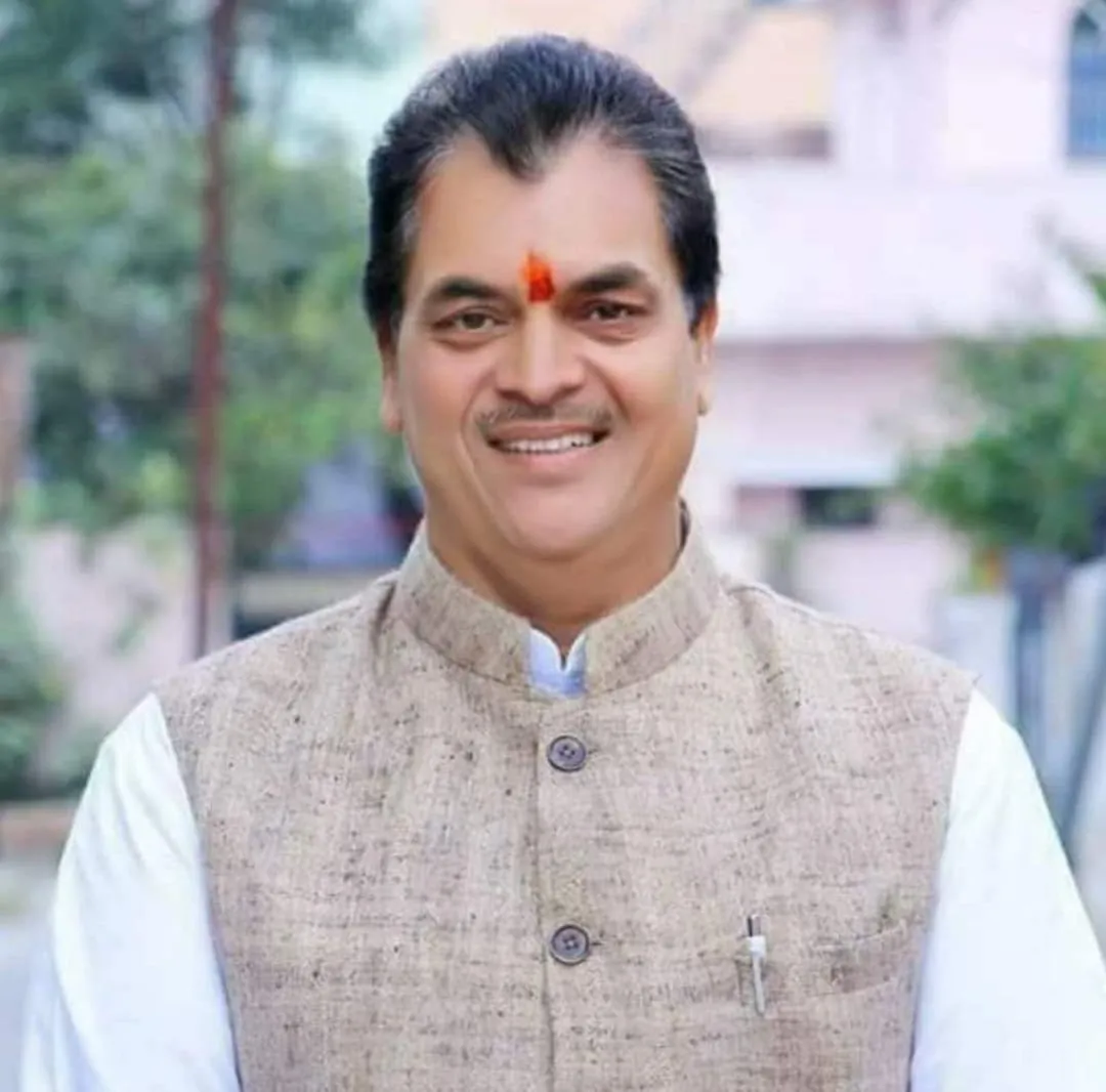 देहरादून: कैबिनेट मंत्री डॉ. प्रेमचंद अग्रवाल ने समाल्टा में लोगों की जनसमस्या सुनीं 