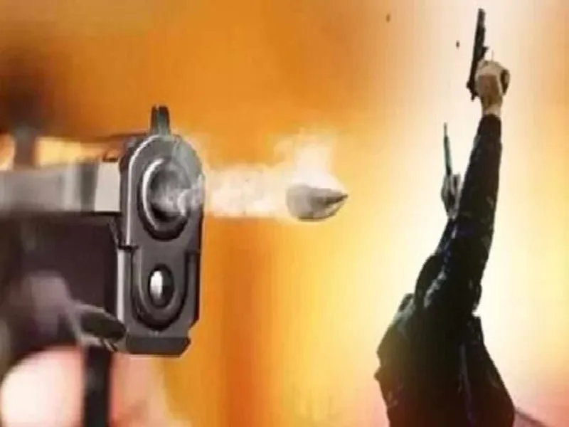  बांदा : समझौता न करने पर दंपती पर झोंका फायर, बाल-बाल बचे
