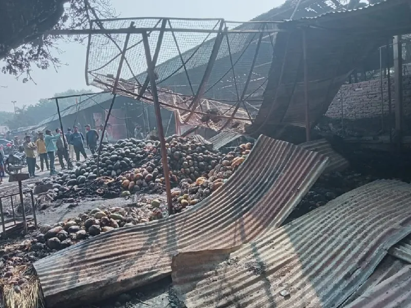 नवीन गल्ला मंडी अग्निकांड : नुकसान के आकलन में जुटा प्रशासन