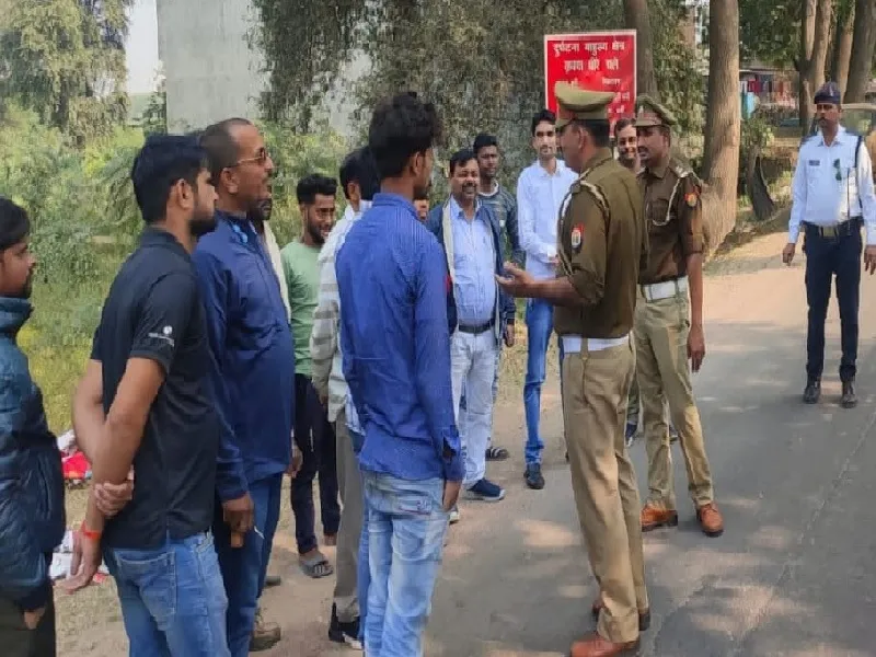 चित्रकूट : ब्लैक स्पाट चिह्नित स्थानों पर पुलिस ने किया जागरूक