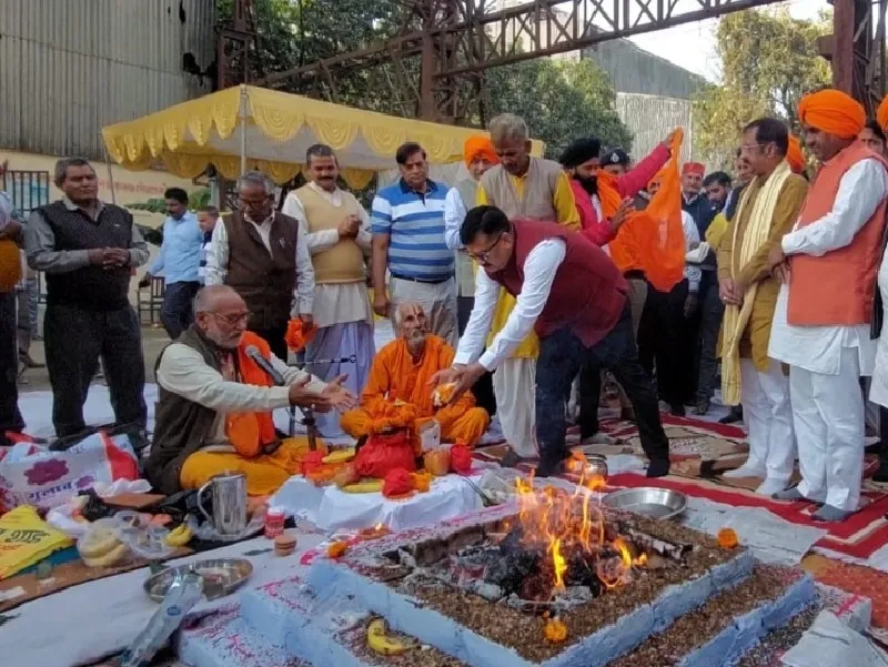 बहराइच :  नानपारा और जरवलरोड चीनीमिल के पेराई सत्र का शुभारंभ