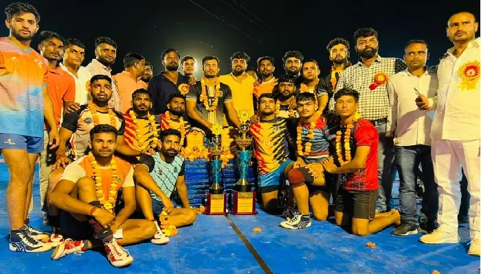 अयोध्या : राज्य स्तरीय कबड्डी प्रतियोगिता में नोयडा ने बागपत को हरा जीती ट्राफी