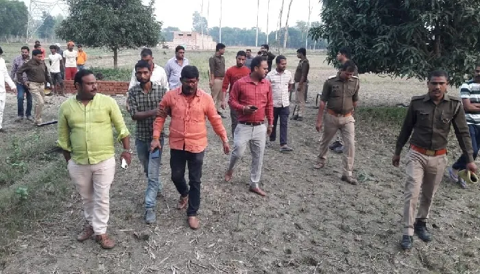अयोध्या : प्लाटिंग करा रहे जिपं सदस्य समेत तीन पर फायरिंग