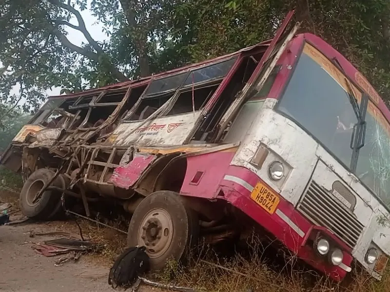 लखनऊ :  बहराइच रोडवेज दुर्घटना में घायलों को परिवहन निगम की तरफ से दी गई सहायता राशि