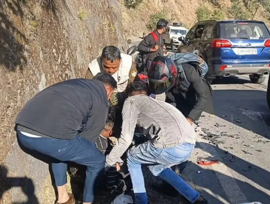 नैनीताल: बाइक व स्कूटी की जोरदार भिड़ंत में बाइक सवार की मौत, अन्य तीन घायल