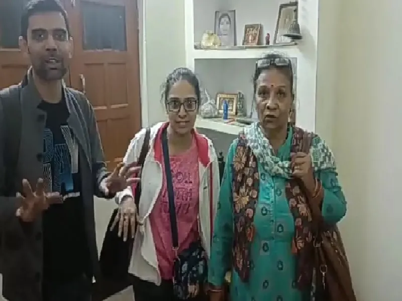 मकान पर अवैध कब्जा : नौकर ने घर से किया बेघर, पुलिस ने लौटाई मुस्कान 