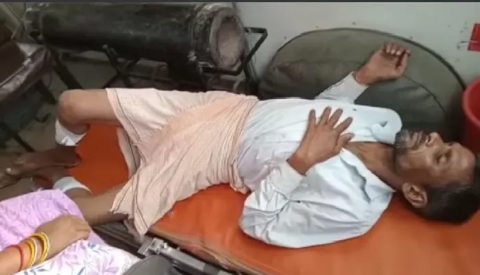 कानपुर : कॉलेज के सुरक्षा गार्ड ने चोर समझकर किया फायर, मजदूर के पैर में लगी गोली, हैलट अस्पताल में भर्ती
