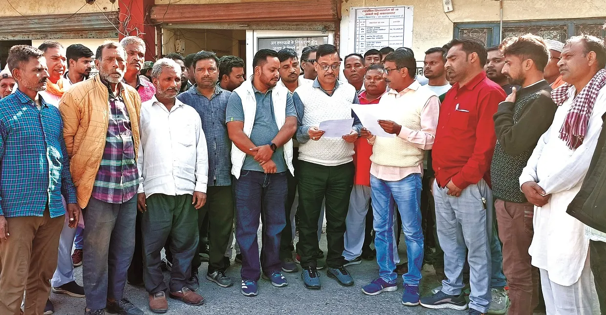 सितारगंज: मीना बाजार से हटाए जाने पर व्यापारियों ने जताई नाराजगी