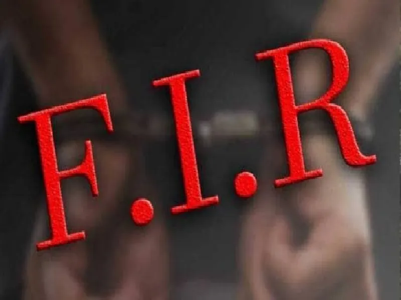 लखनऊ :  नकल कर पुलिस भर्ती परीक्षा में चयनित होने वाले दो जुड़वा भाइयों के खिलाफ मुकदमा दर्ज