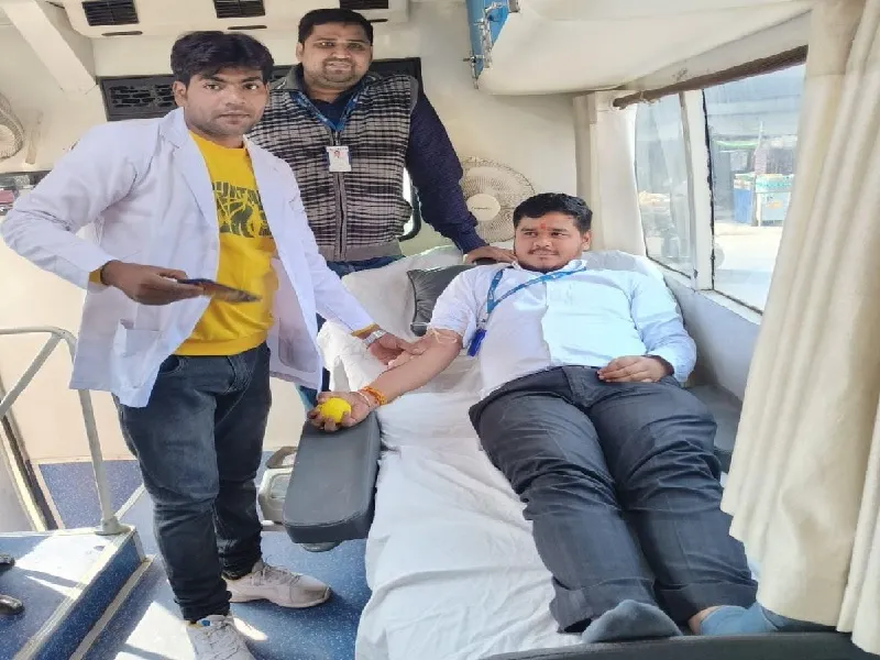  बांदा : गरीबों की मदद के लिये प्रत्येक स्वस्थ व्यक्ति करे रक्तदान