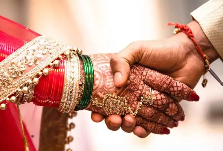संभल: मुख्यमंत्री सामूहिक विवाह योजना के तहत वैवाहिक बंधन में बंधे 649 जोडे़ 