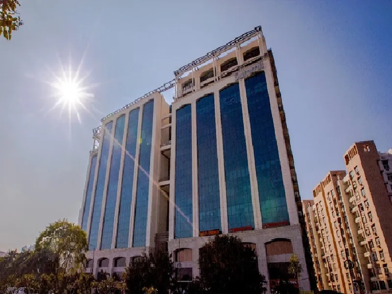 लखनऊ : बर्थडे पार्टी में बवाल, शराब के नशे में चले लात घूंसे