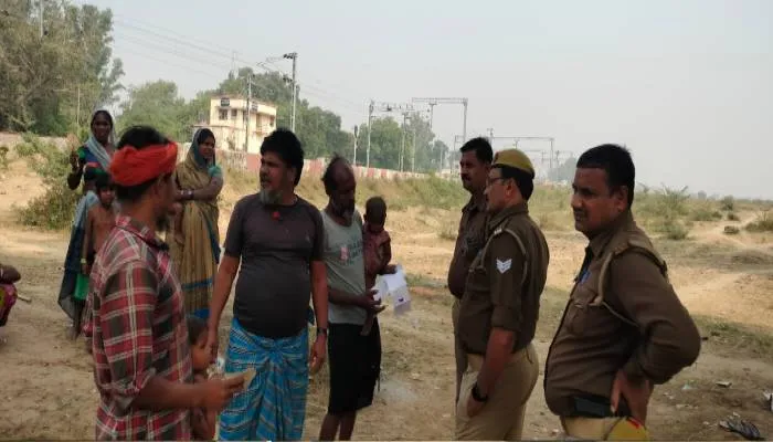 हमीरपुर: ट्रेन पर सफर कर रही महिला का टप्पेबाज ले उड़ा रुपये और गहनों से भरा बैग