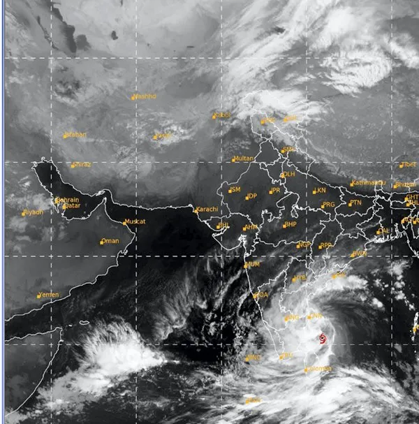 Cyclone Mandous: उत्तरी तमिलनाडु व दक्षिणी आंध्र प्रदेश के बीच से होकर गुजरेगा चक्रवाती तूफान मैंड्योस