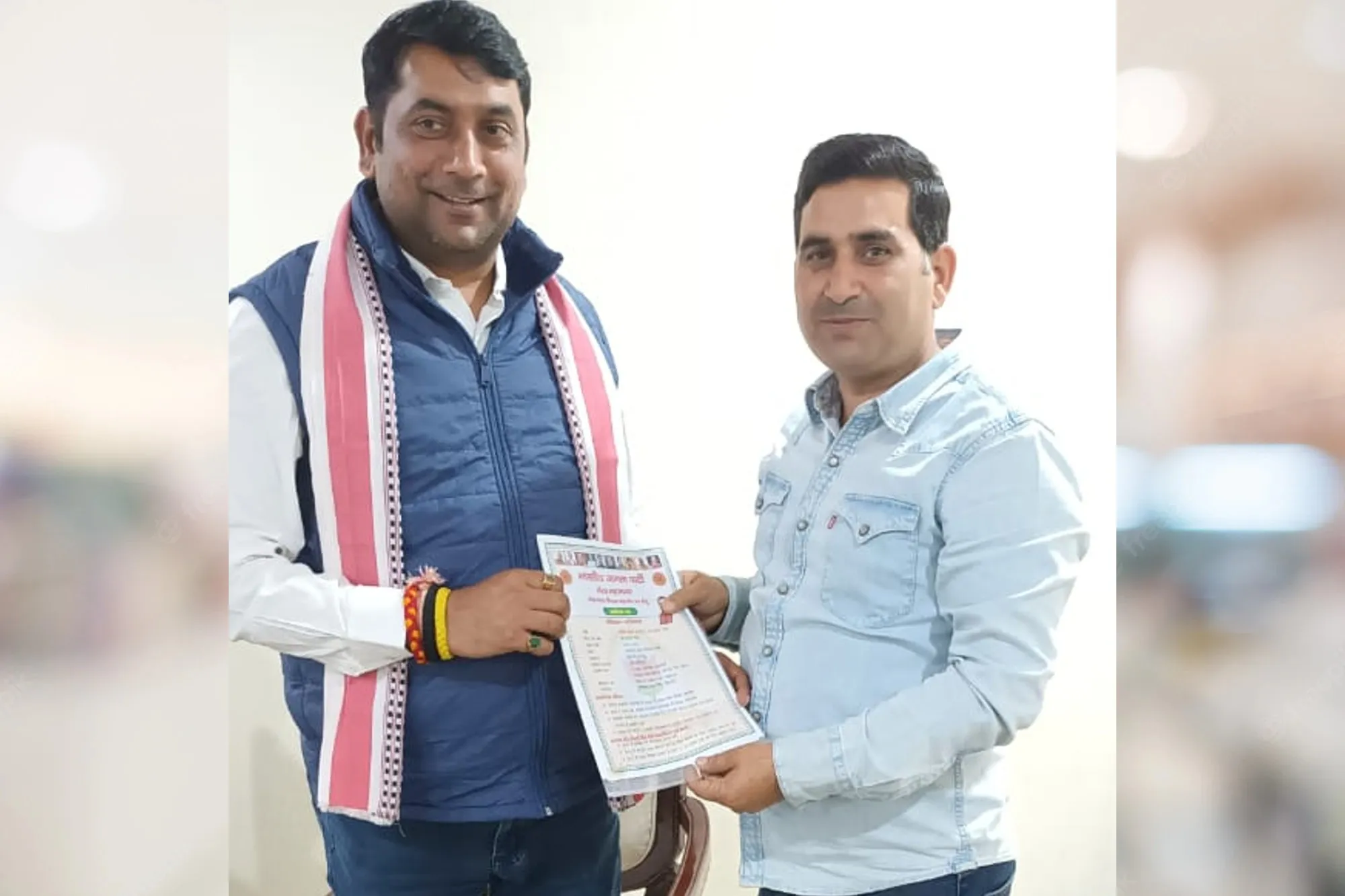 मेरठ: पूर्व छात्र नेता ने वार्ड 57 से ठोकी दावेदारी, ऊर्जा मंत्री को सौंपा बॉयोडाटा