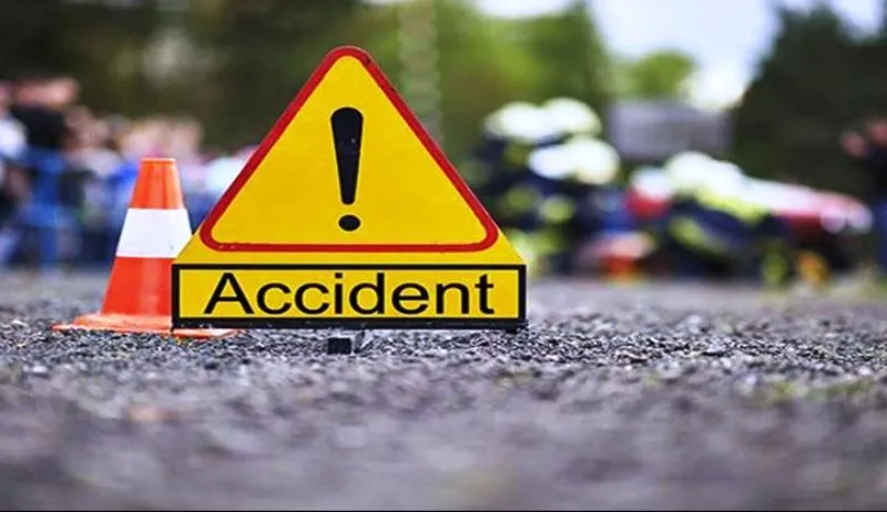 बाराबंकी: ट्रक की टक्कर से मोटरसाइकिल सवार युवक की मौत