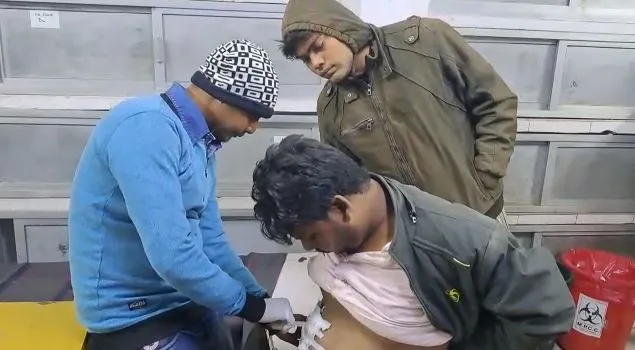 औरैया: चाकू से हमला कर टोल के गार्ड से 50 हजार लूटे, बाइक से ड्यूटी पर जा रहा था युवक