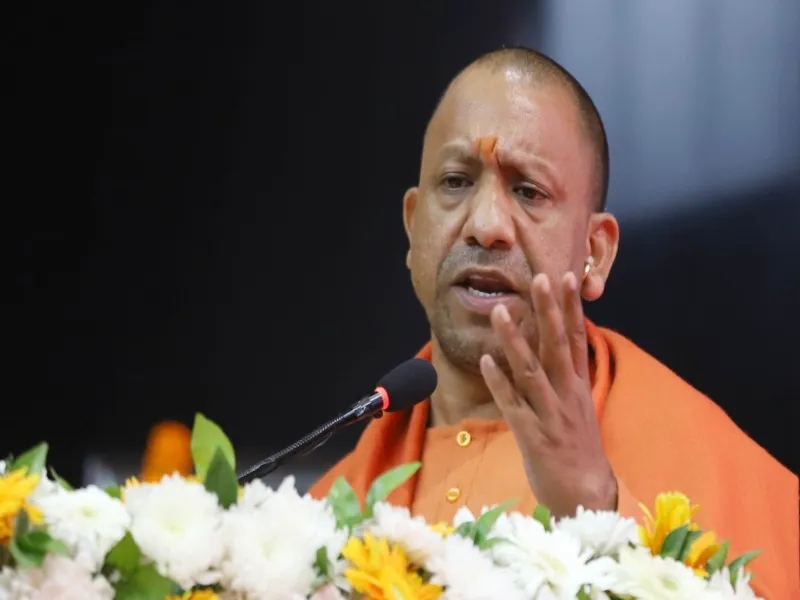 कोरोना से दिवंगत पत्रकारों के परिजनों को CM योगी ने दी सहायता राशि, बोले- हम सबका लक्ष्य है लोकमंगल 