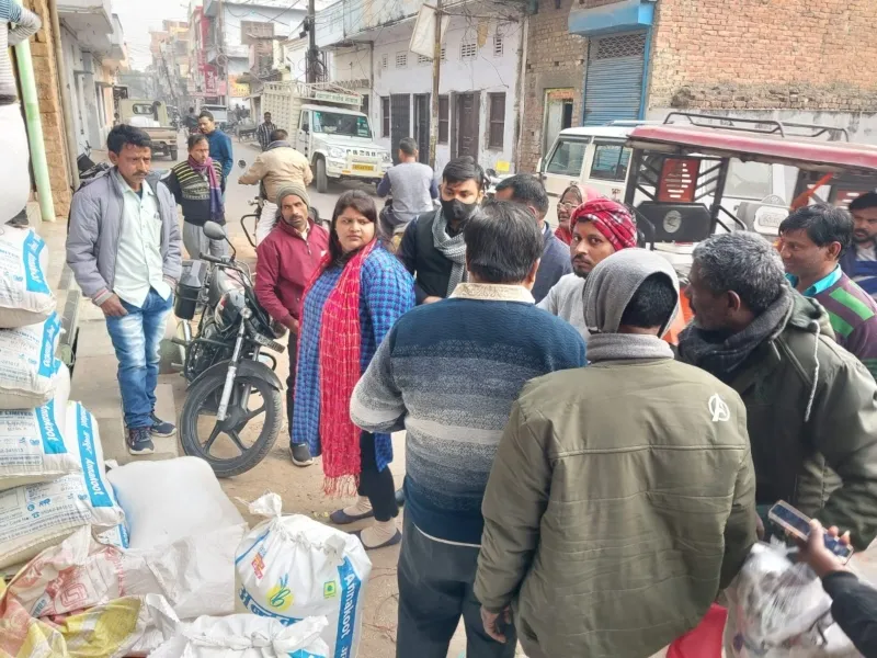 सुल्तानपुर: पालिका प्रशासन ने जब्त किया ट्रक में मिला डेढ़ कुंतल पॉलिथीन  