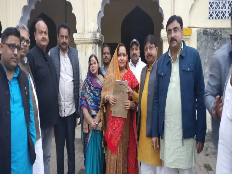 अयोध्या: सपा से मेयर पद के लिए कंचन जायसवाल ने किया आवेदन