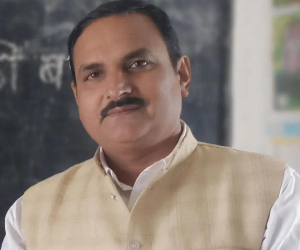 अयोध्या: बेसिक शिक्षा में कैशलेस स्वास्थ्य बीमा योजना का तीखा विरोध