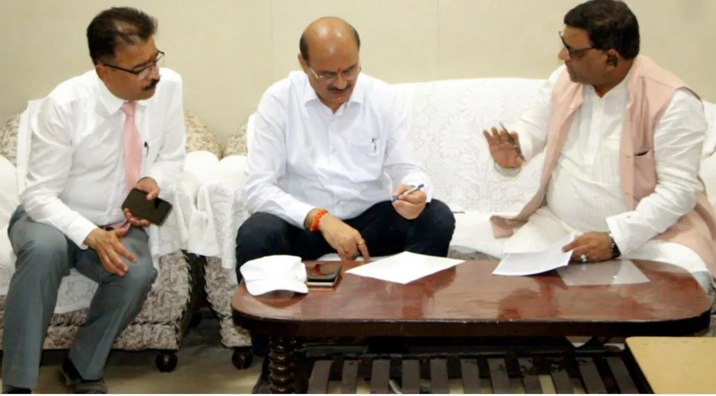 बरेली:  श्मशान भूमि और सुभाषनगर पुलिया के अंडरपास को लेकर कैंट विधायक ने की चर्चा