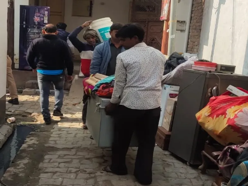 हरदोई: बैंक ने खाली कराया बकाएदार से मकान, दायर किया था कब्जेदारी का मुकदमा 