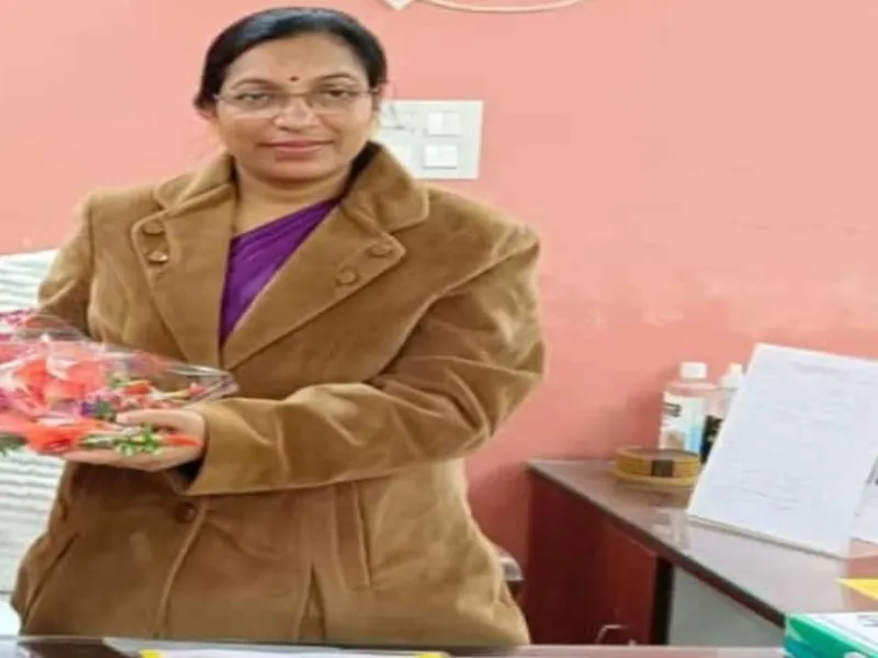 हरदोई: नई बीएसए को Impress करने को शिक्षकों ने लगाई दौड़, दिनभर करते रहे Office की परिक्रमा 