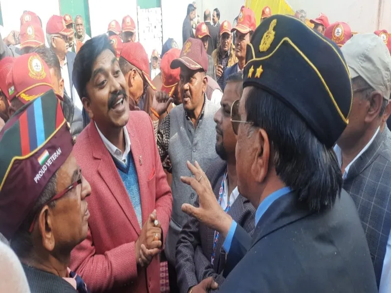 लखनऊ: फर्जी डेलिगेशन के चुनाव पर भड़के इंडियन एक्स सर्विस लीग के अध्यक्ष