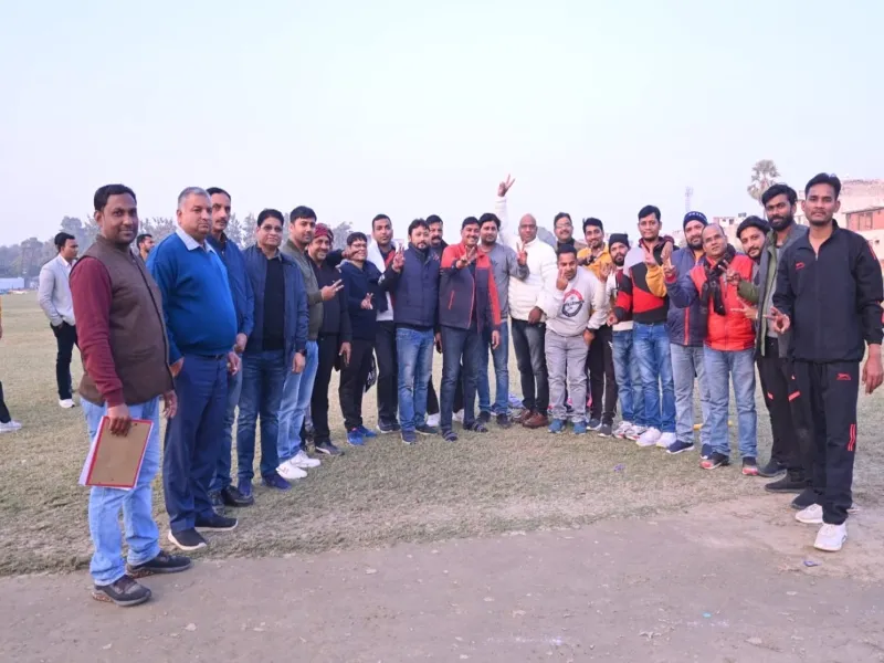 अयोध्या: कुलसचिव बिग्रेड की टीम ने कुलपति बिग्रेड को 56 रनों से हराया 