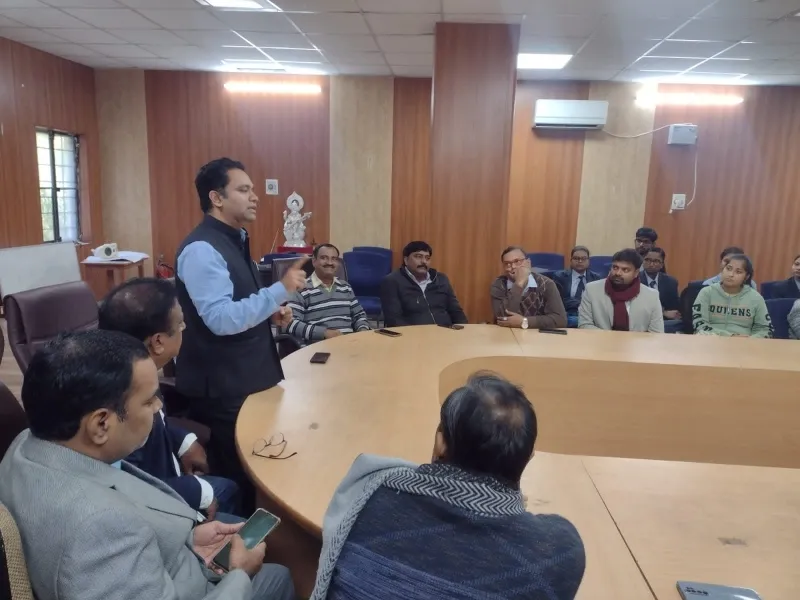 युवाओं के ऊपर रोजगार देने की जिम्मेदारी :डा. कीर्ति 