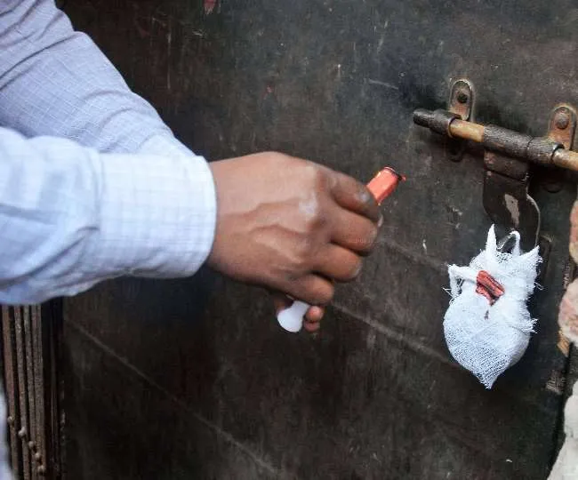 काशीपुर: प्रतिबंधित पॉलीथिन का उत्पादन करने पर फैक्ट्री सील