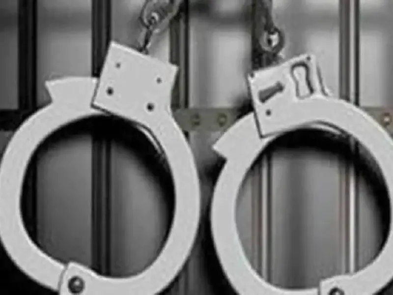 अंबेडकरनगर: फर्जी फूड इंस्पेक्टर बनकर वसूली करते दो गिरफ्तार