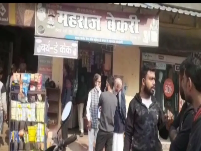 रायबरेली: बेकरी की दुकान का ताला तोड़कर लाखों की चोरी 