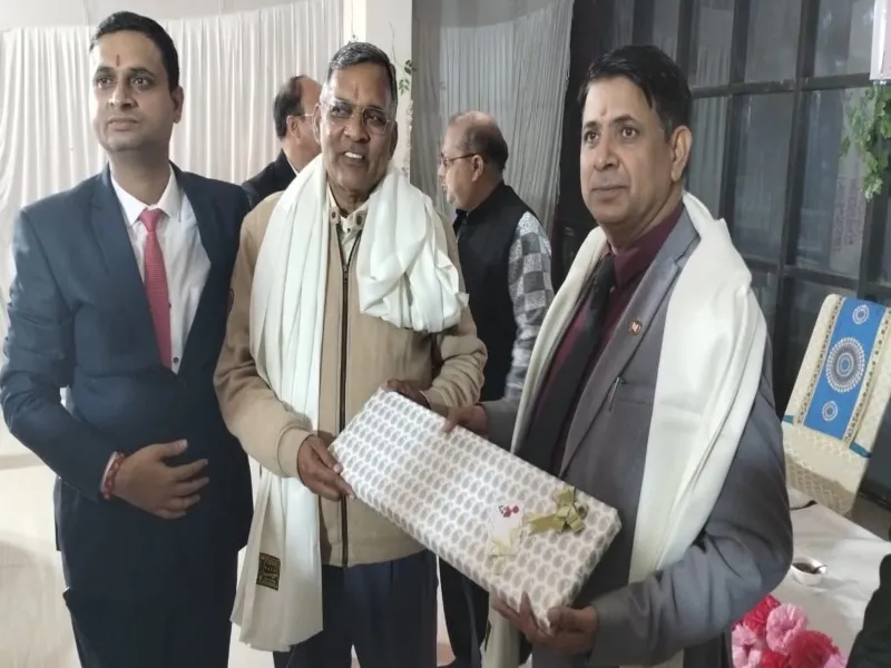 ग्राहकों को उनके घर पर सेवा देने की कोशिश :क्षेत्रीय प्रमुख 