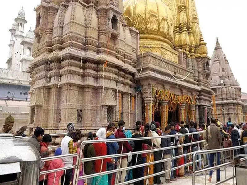 वाराणसी: सोच-समझकर जाएं काशी, इस दिन नहीं होंगे स्पर्श और VIP दर्शन 