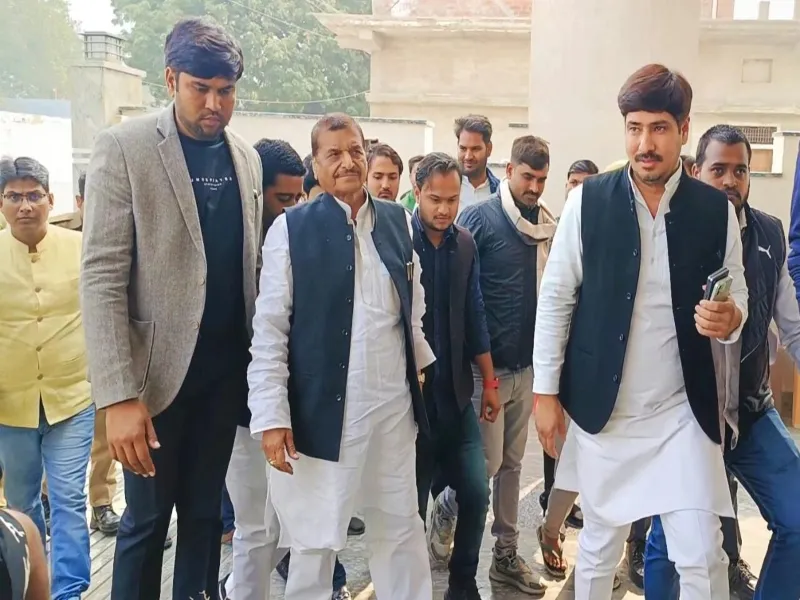 भाजपा लोकतंत्र की हत्या करने पर है उतारू :शिवपाल