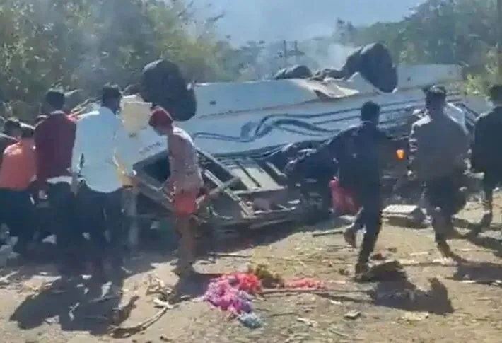 मणिपुर बस दुर्घटना में पांच स्कूली बच्चों मे समेत सात की मौत, सीएम ने जताया दुख