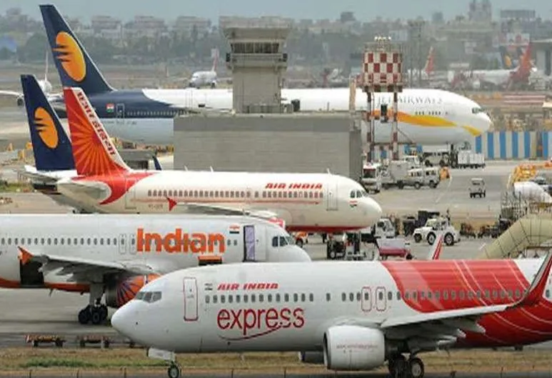 एयरलाइंस ने दी हवाई अड्डे पर जल्दी पहुंचने की सलाह, कहा- उड़ान से  3.5 घंटे पहले पहुंचे यात्री