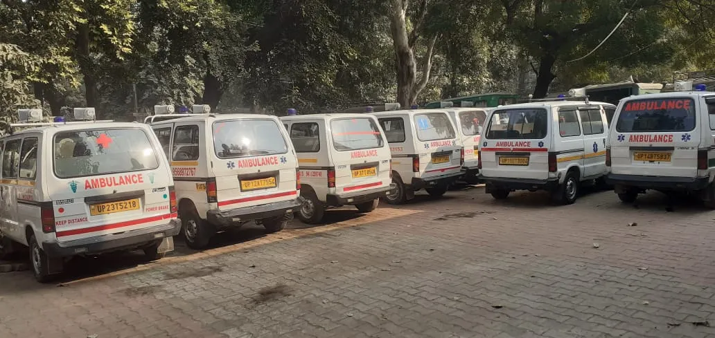 मेरठ: अवैध तरीके से चल रही आठ एंबुलेंस सीज, निकाय चुनाव के लिए शराब तस्करी में उपयोग होने का शक