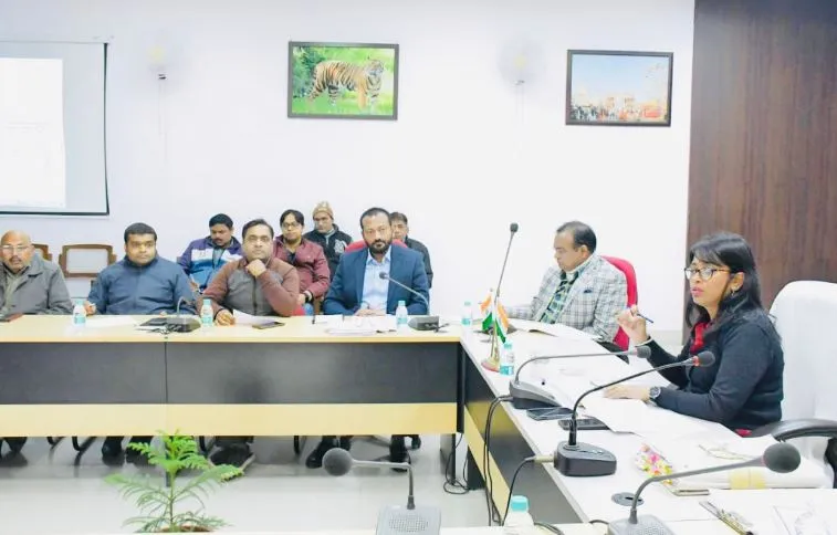 बरेली: राशन की 56 दुकानों पर जांच के बाद होगी कार्रवाई, कमिश्नर ने  दिए आदेश