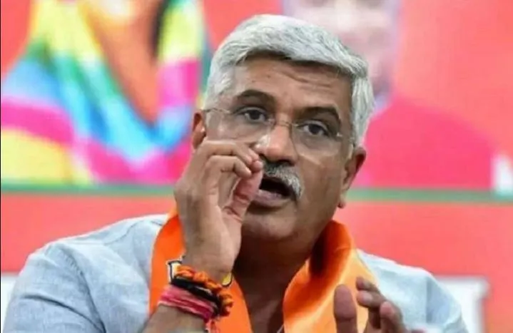 'चरित्र हनन का किया गया दुष्प्रयास', फोन टैपिंग मामले में सरकार पर शेखावत का हमला