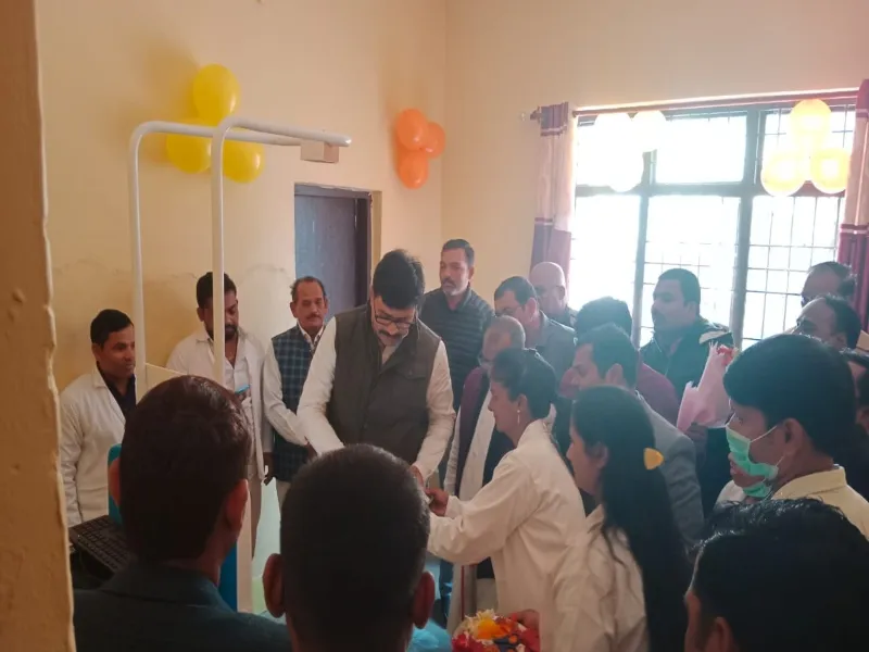 अयोध्या: सीएचसी तारुन में लगा हेल्थ एटीएम, कम समय में होगी स्वास्थ्य जांच