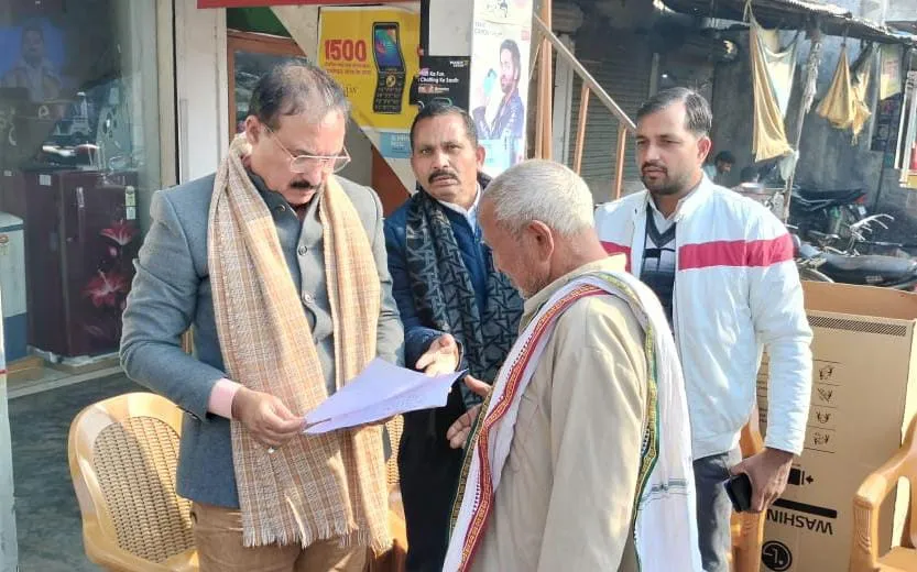 लखनऊ:  विधायक जी ! दरोगा दे रहा मेरे लड़को को फर्जी मुकदमें में फसाने की धमकी, जमीन कब्जा रहे दबंग