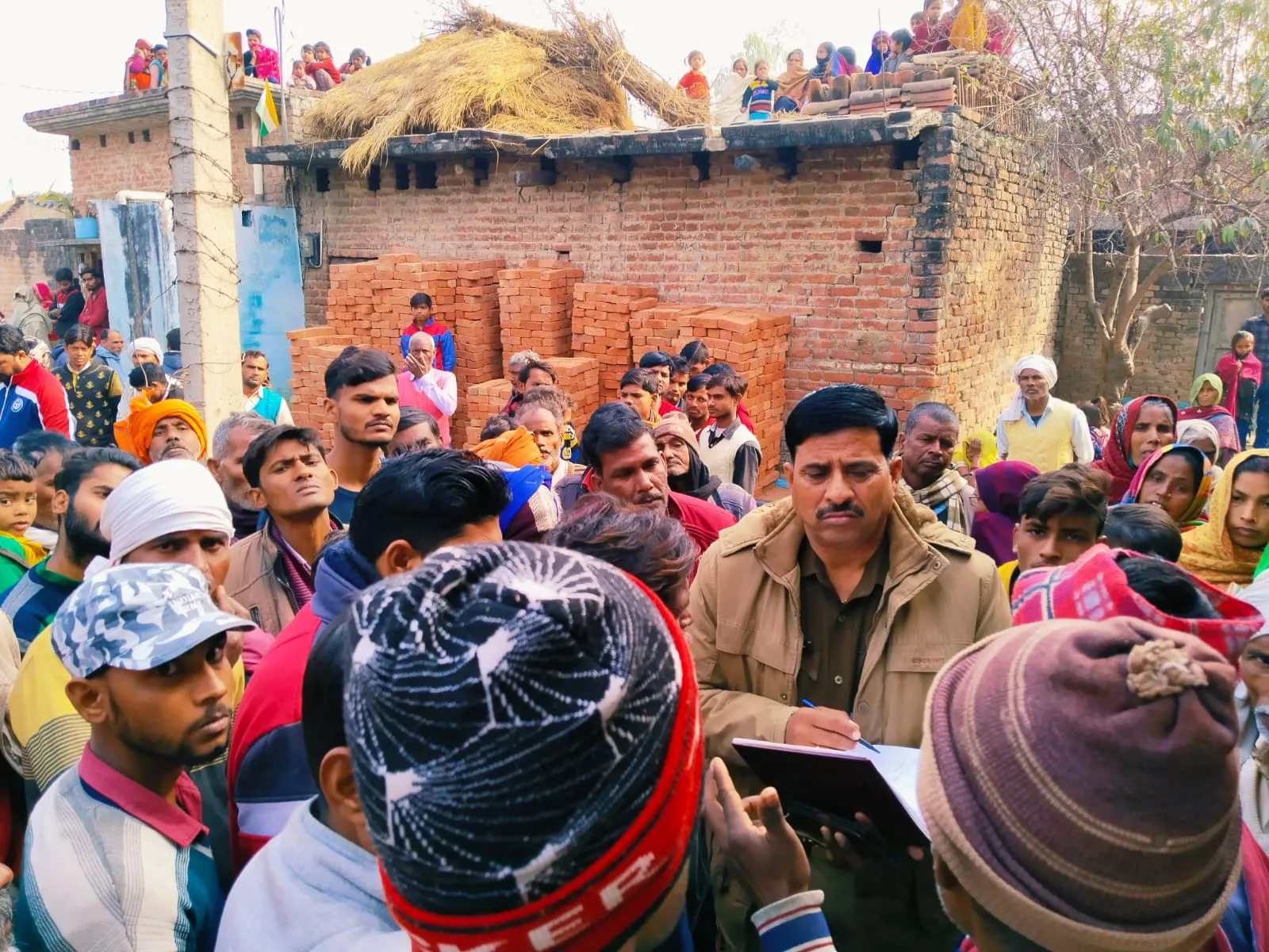 पीलीभीत : नशा करने को नहीं दिए रुपए तो बेटे ने बुजुर्ग मां को बांके से वार कर उतारा मौत के घाट