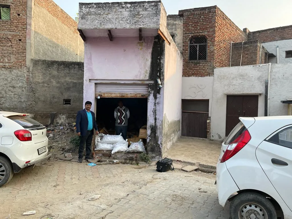 मथुरा: खाद्य सुरक्षा एवं औषधि प्रशासन की बड़ी कार्रवाई, 30 हजार रुपए की प्रतिबंधित दवा पकड़ी