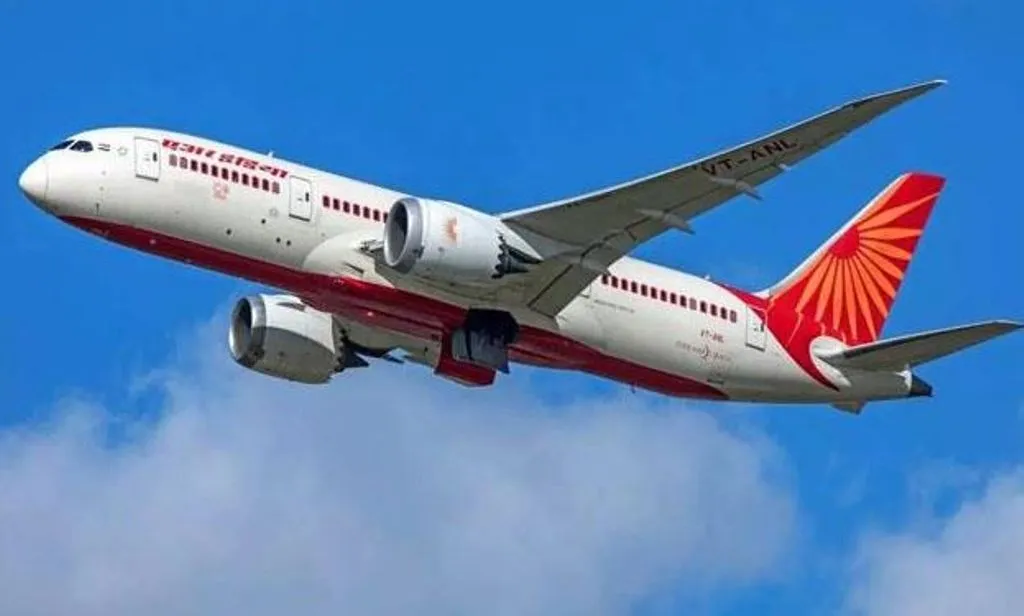 एयर इंडिया 40 करोड़ डॉलर के निवेश से विमानों के पुराने बेड़े को बनाएगी नए जैसा
